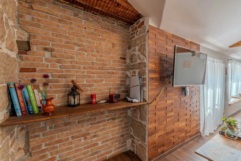 Exposed brick and wood detail